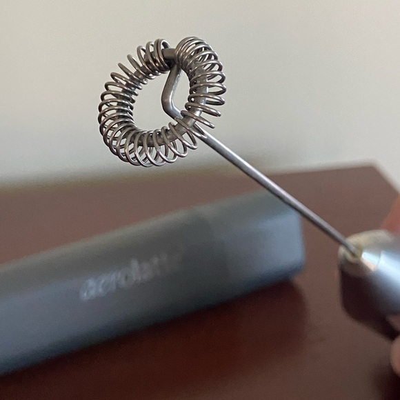 Aerolatte Original Steam Free Milk Frother W/ Travel Case Coffee Cappuccino - Picture 5 of 8